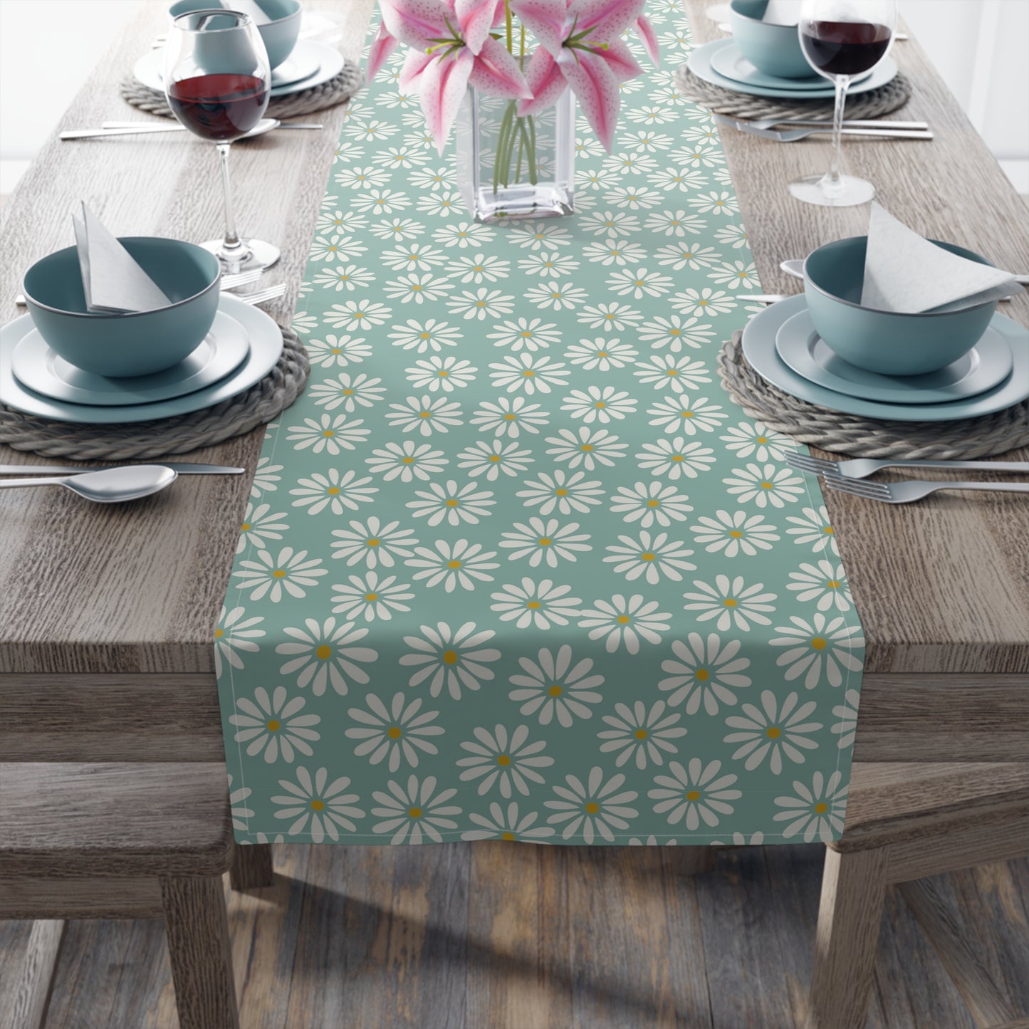 green daisy table runner