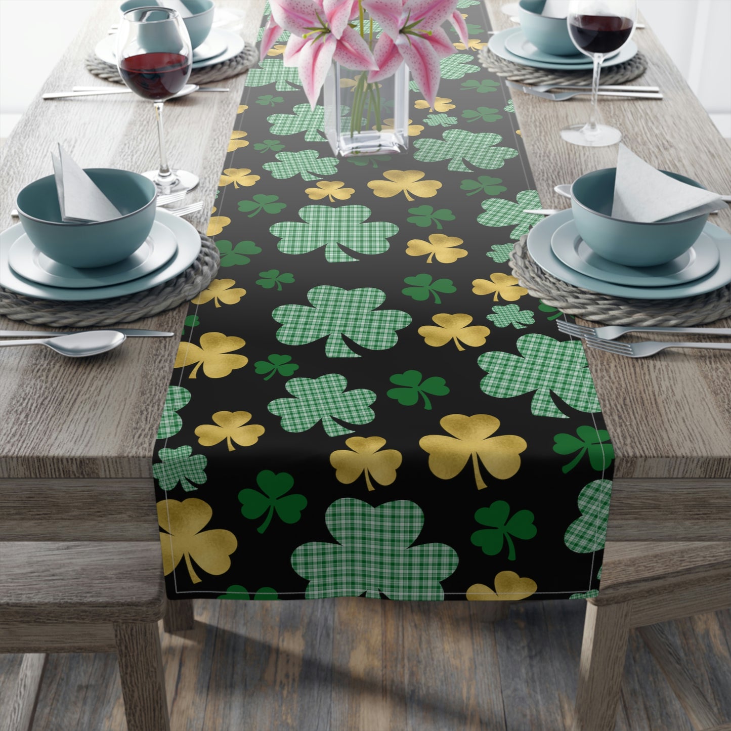 St Patrick's Day Table Runner / Green and Gold Shamrock Table Runner
