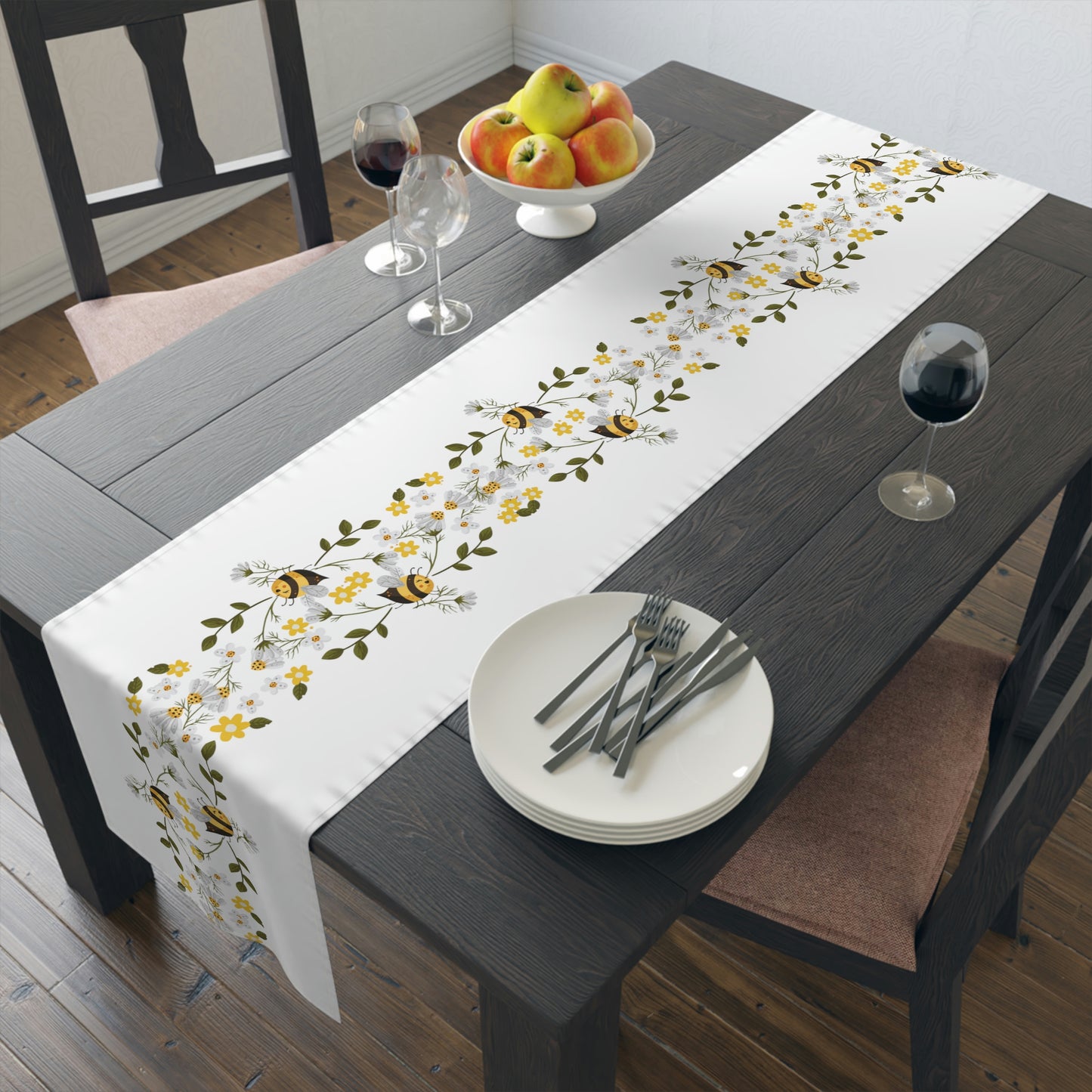 Honey Bee Table Runner / Summer Table Decor