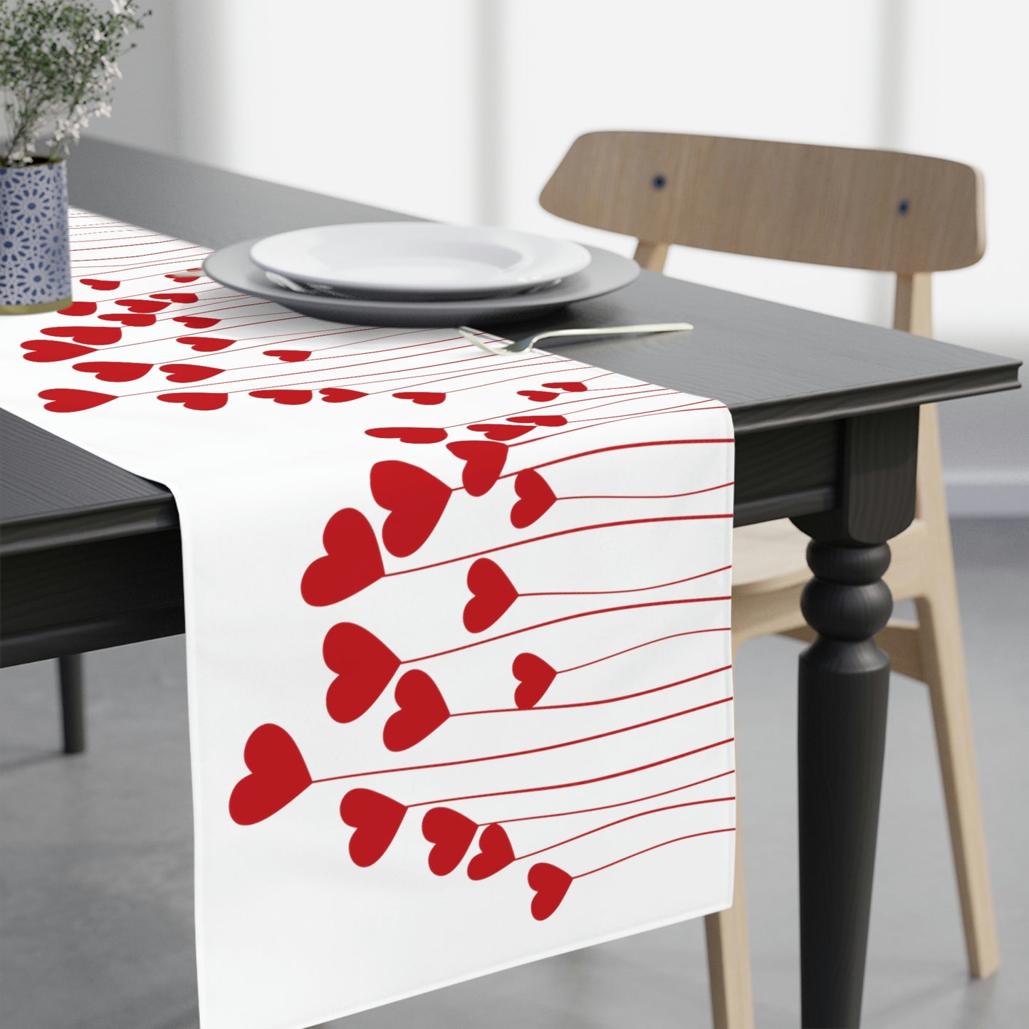 Valentine's Day Table Runner / Valentine's Day Decor