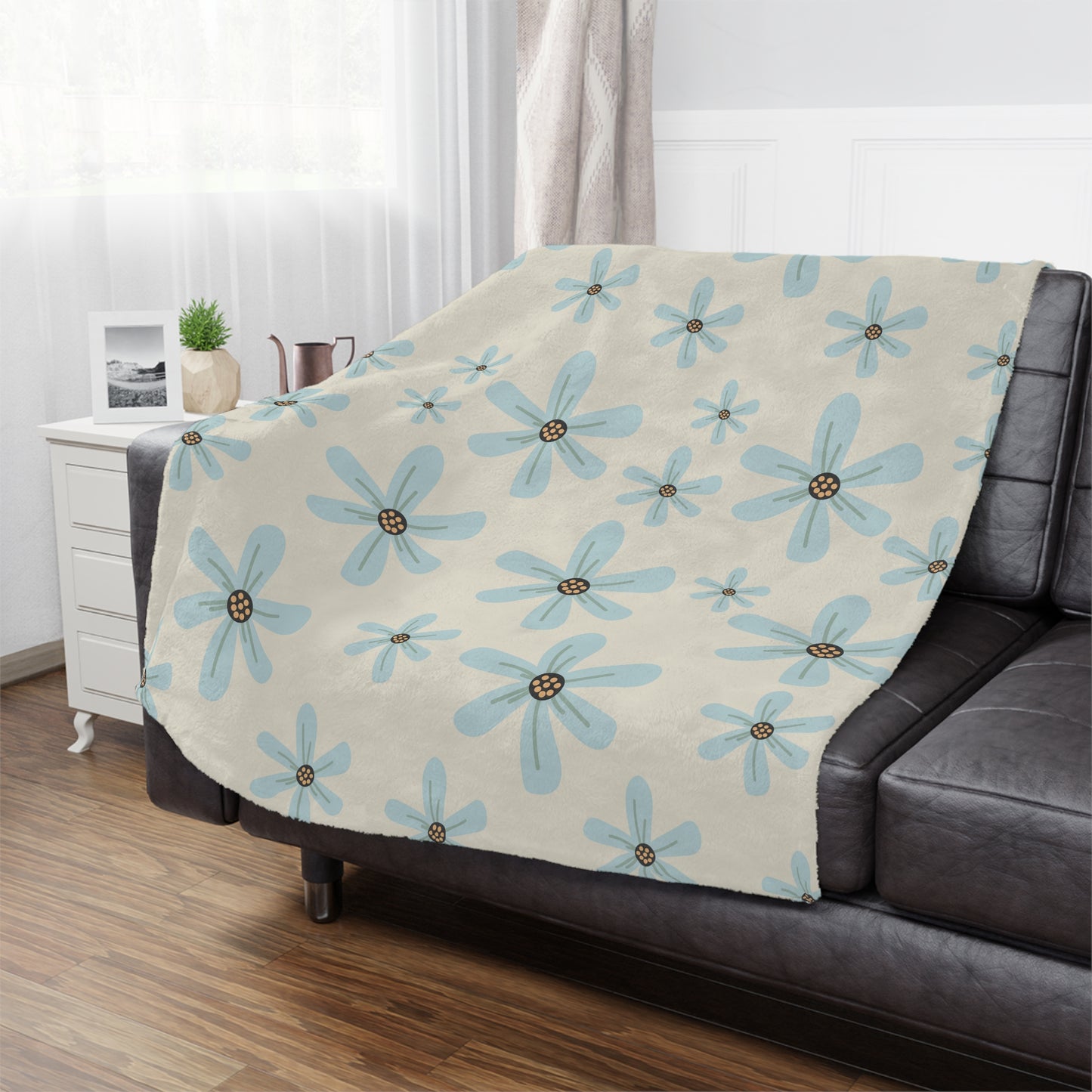 blue daisy throw blanket