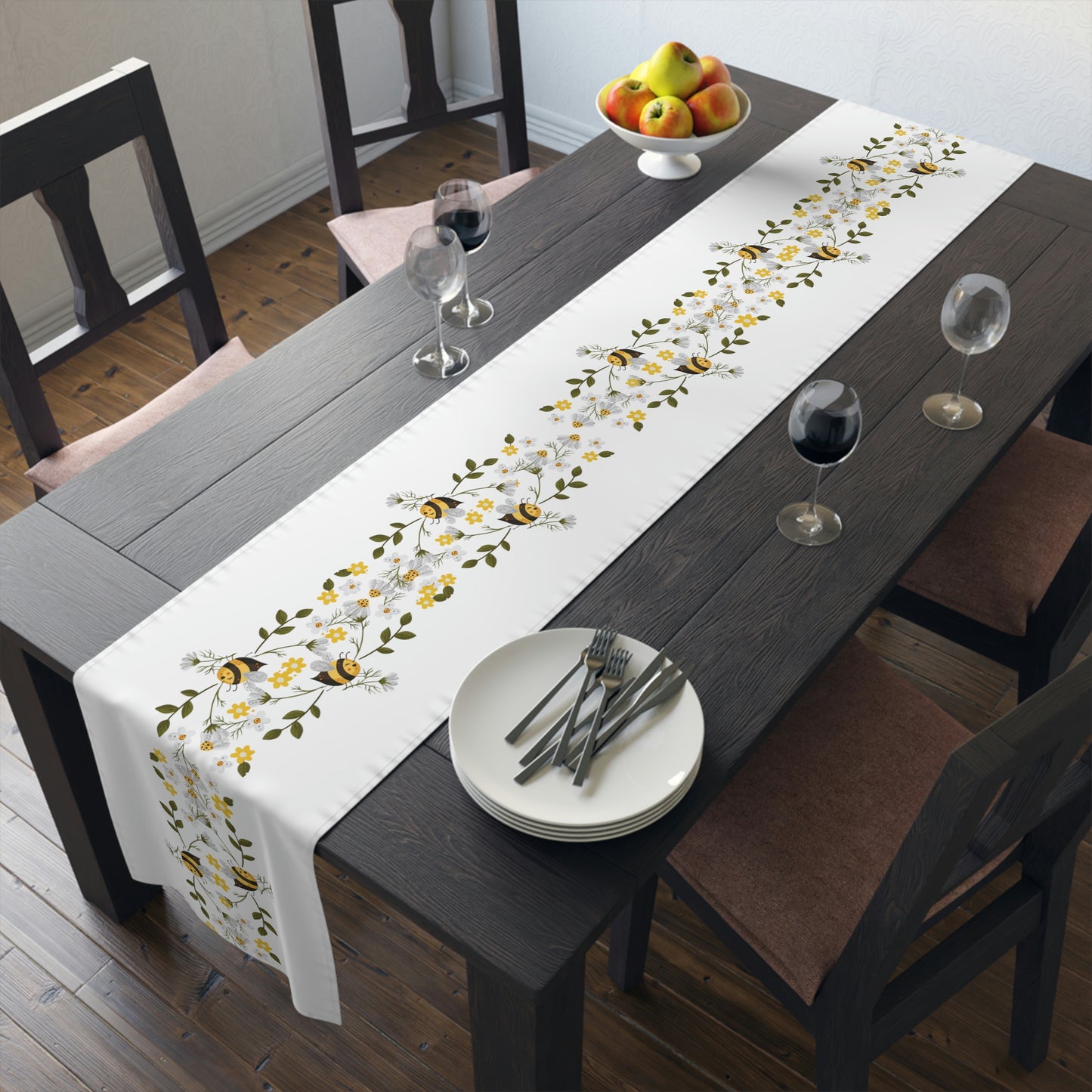 Honey Bee Table Runner / Summer Table Decor