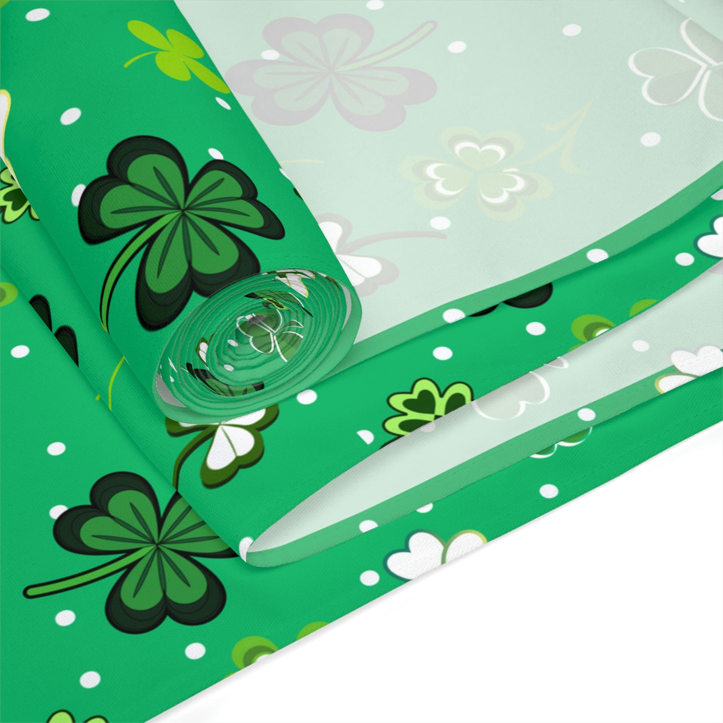 St Patricks Day Table Runner / St Patricks Day Decor / Shamrock Table Runner / Shamrock Decor / Green St Patricks Day Decor