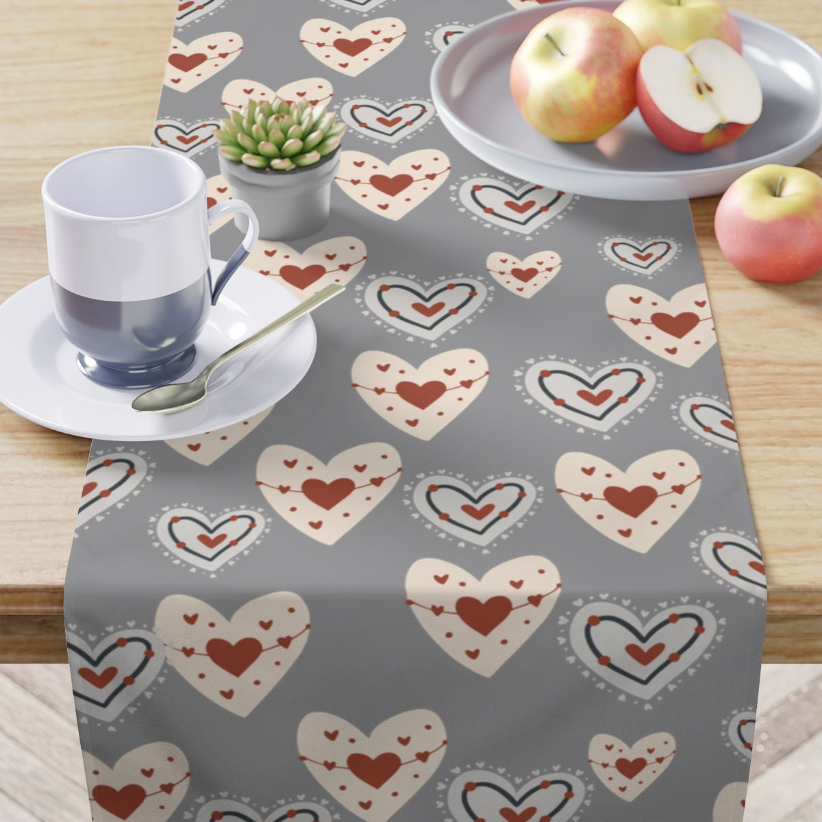Valentines Table Runner / Heart Table Runner / Valentines Day Decor