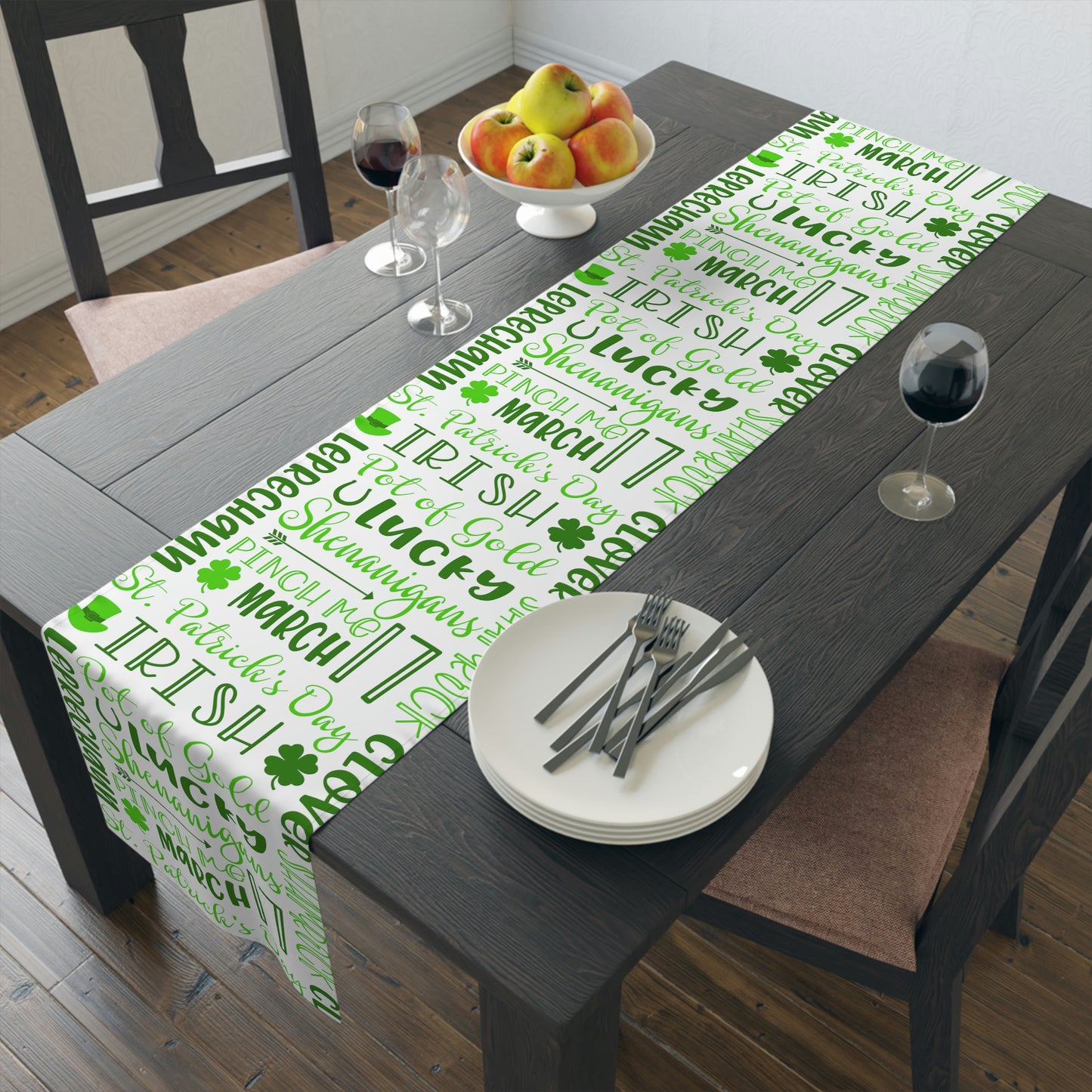 St Patrick's Day Decor / St Patrick's Day Table Runner