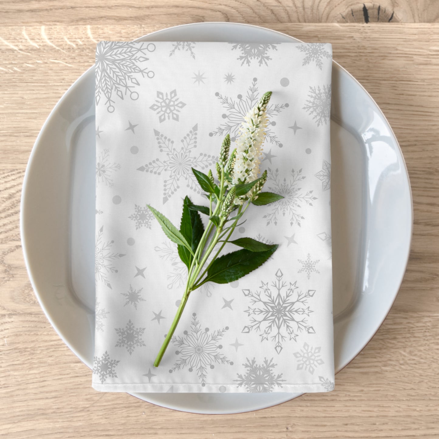 Christmas Silver Snowflake Napkins / Set of 4
