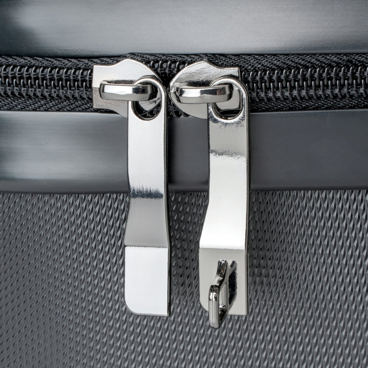 Grey Daisy Suitcase / Women's Luggage