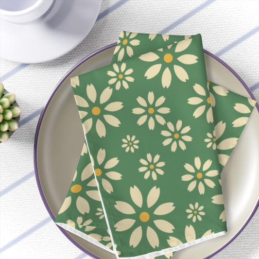 green napkins with daisy pattern
