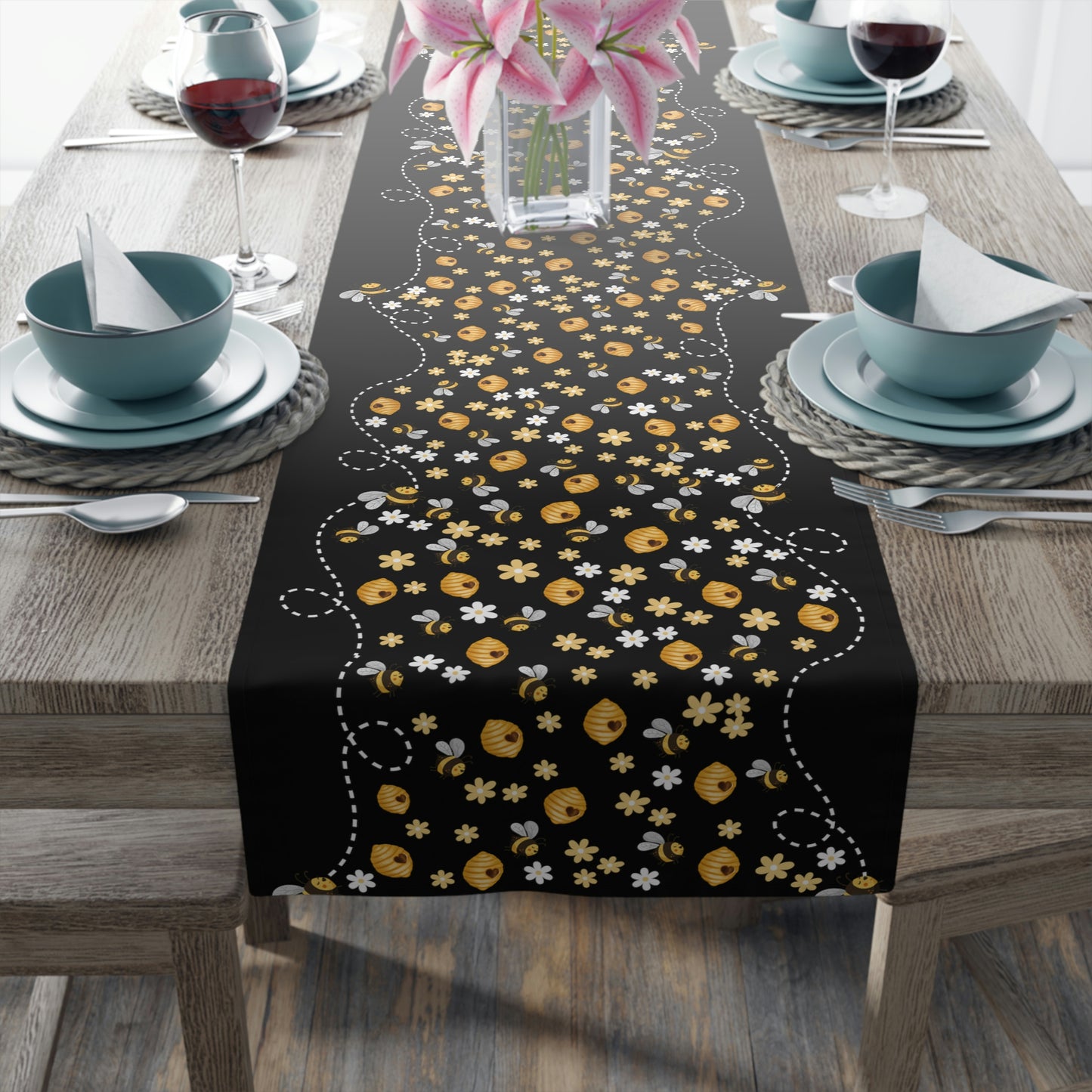 Honey Bee Table Runner / Summer Table Decor