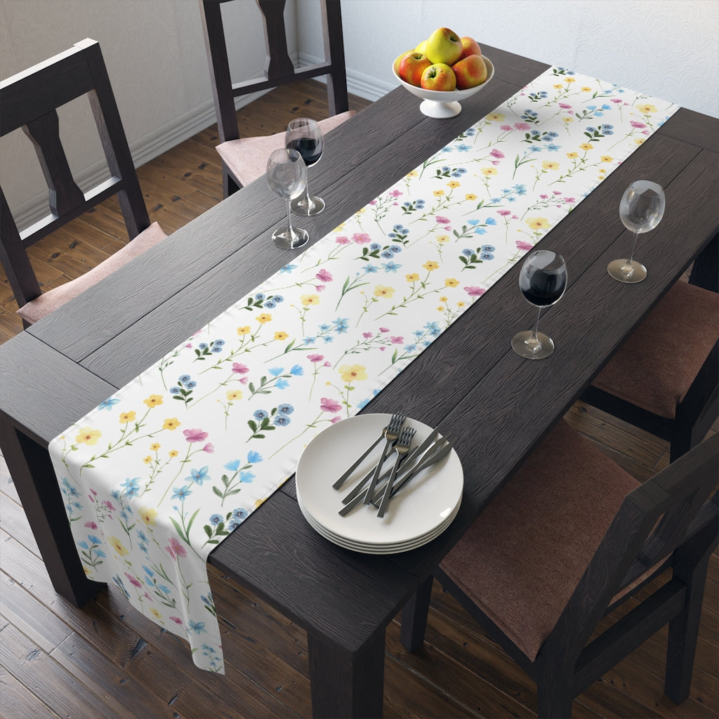 floral table runner with flower pattern