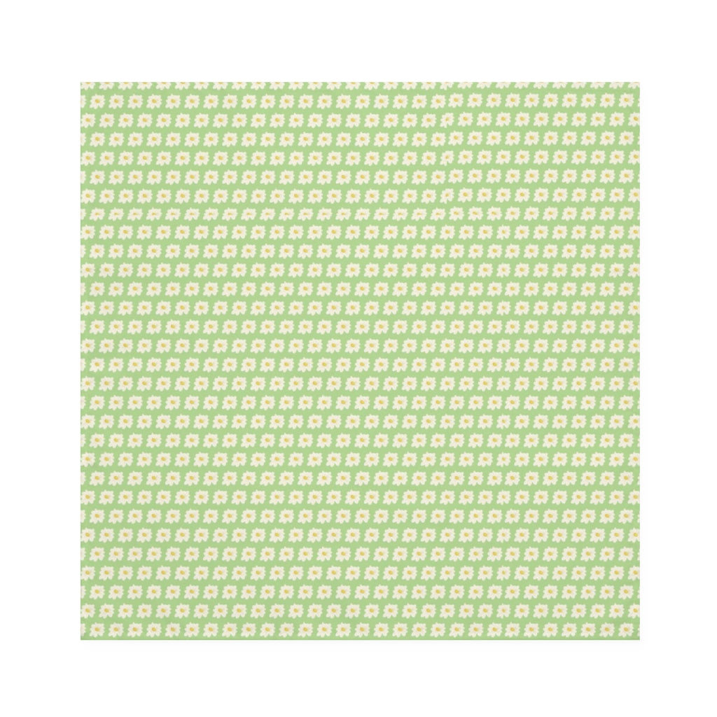 green napkins with white daisy pattern in farmhouse style 