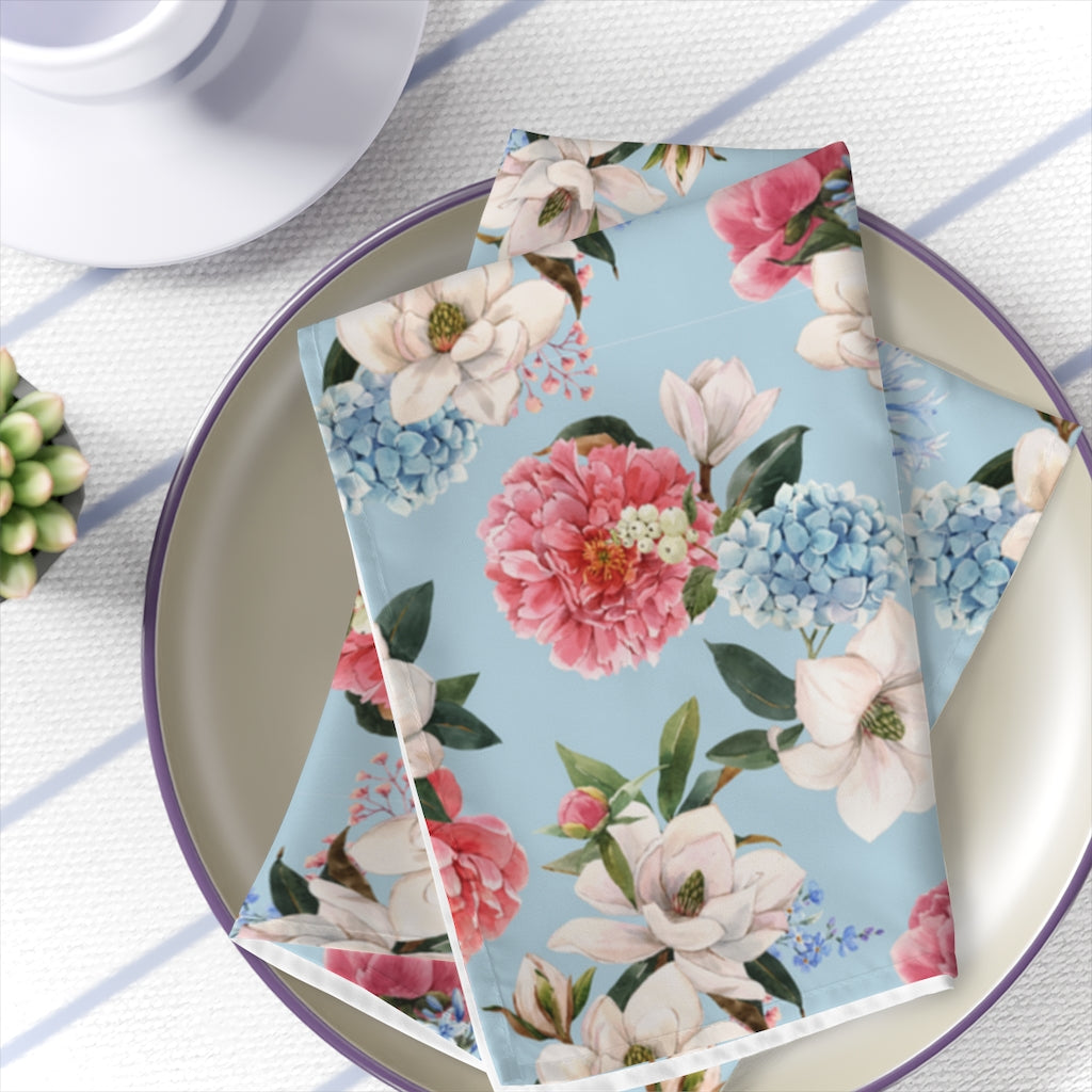 blue hydrangea dinner napkins in floral pattern