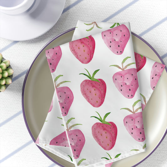 Summer Strawberry Cloth Napkins / Set of 4